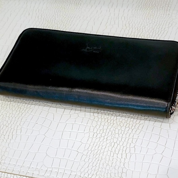 Rare Christian Louboutin Panettone Black Calfskin Zippy/Red “Louboutin" Cursive - Picture 4 of 14